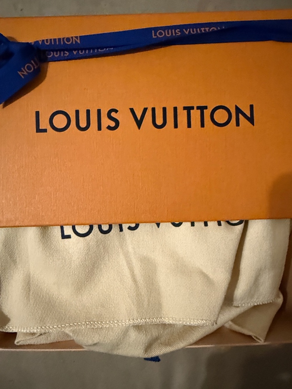 Authentic Louis Vuitton Empreinte bicolor monogram bandouliere leather bag strap - Picture 10 of 12